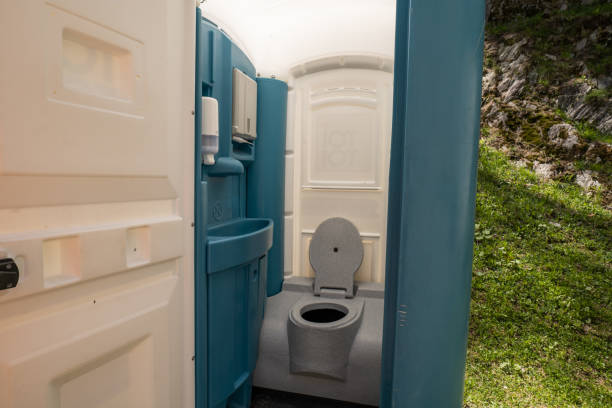 Best Porta potty rental near me  in La Harpe, IL