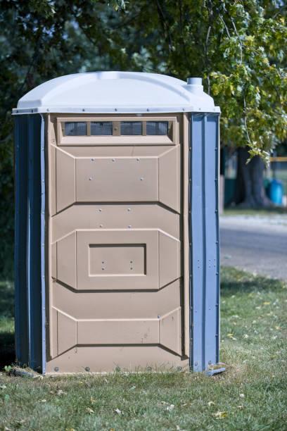 Best Portable restroom trailer rental  in La Harpe, IL